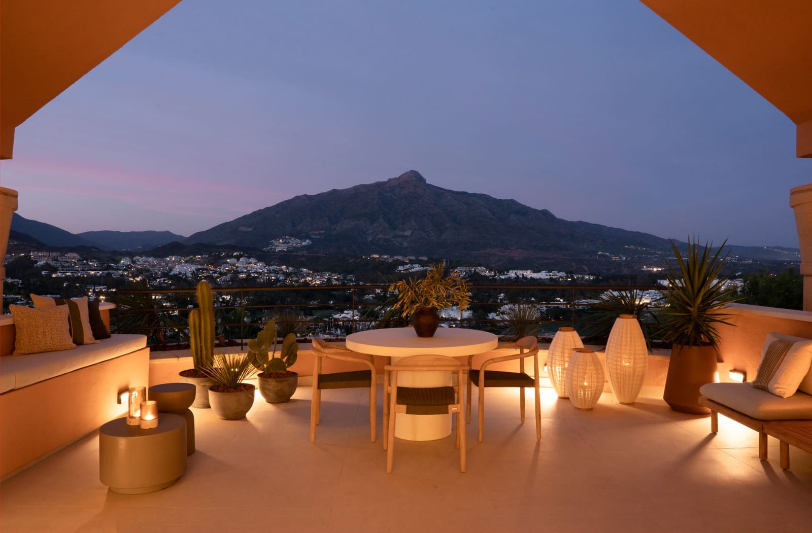 Ático de 3 habitaciones en Marbella en venta con piscina garaje - 2.695.000 € (Ref: 9848698)