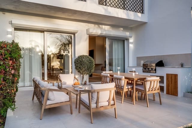 Casa de 4 habitaciones en Aloha Golf, Marbella en venta con piscina garaje - 1.349.000 € (Ref: 9848699)