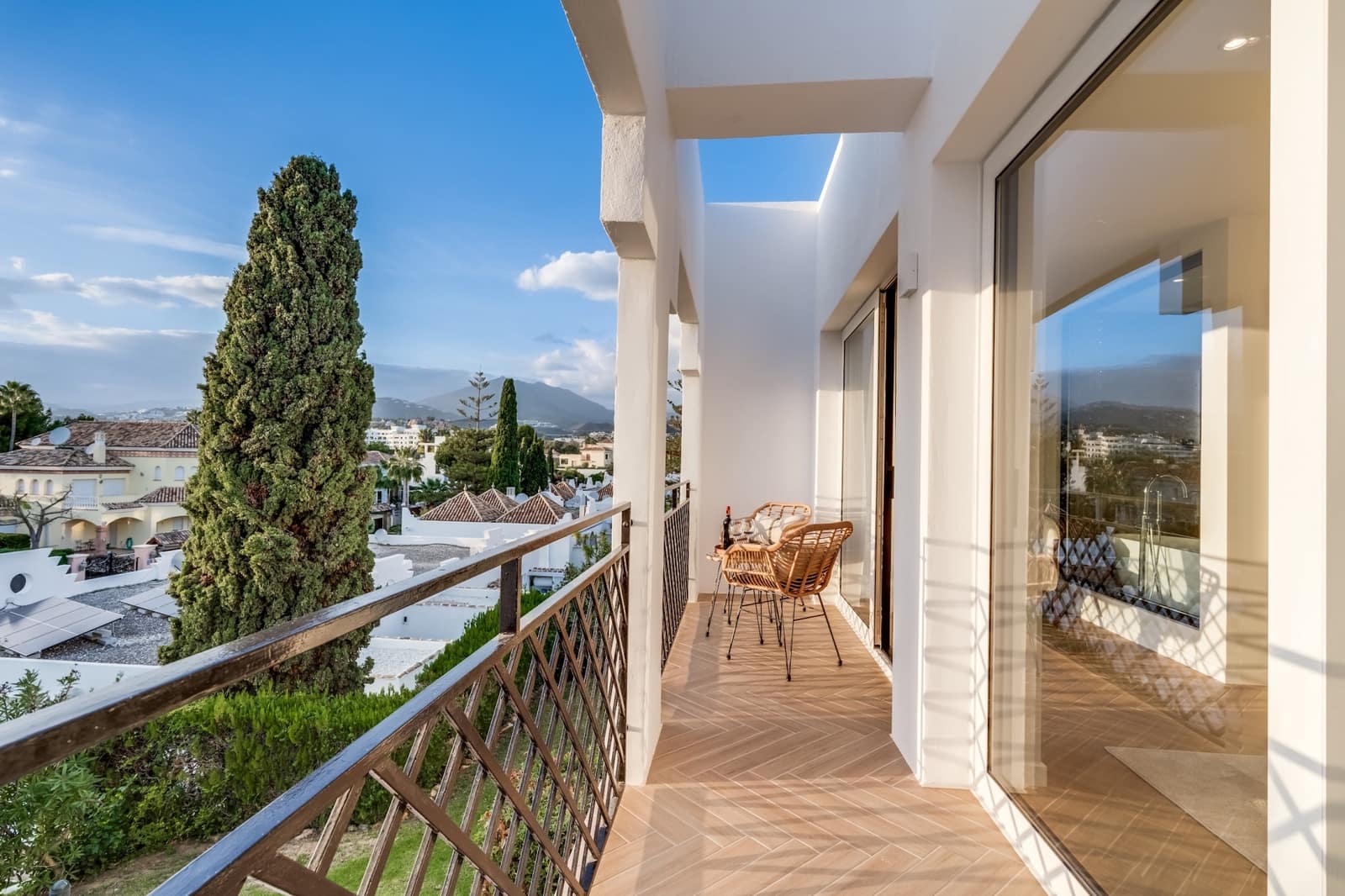 Casa de 4 habitaciones en Marbella en venta con piscina garaje - 1.349.000 € (Ref: 9848699)