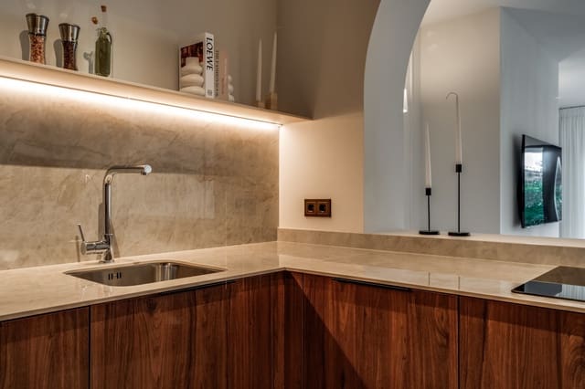 4 soverom Hus til salgs i Aloha Golf, Marbella med svømmebasseng garasje - € 1 349 000 (Ref: 9848699)