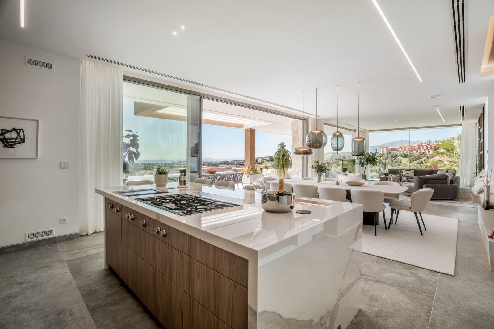 6 bedroom Villa for sale in Benahavis with pool garage - € 10,995,000 (Ref: 9848707)