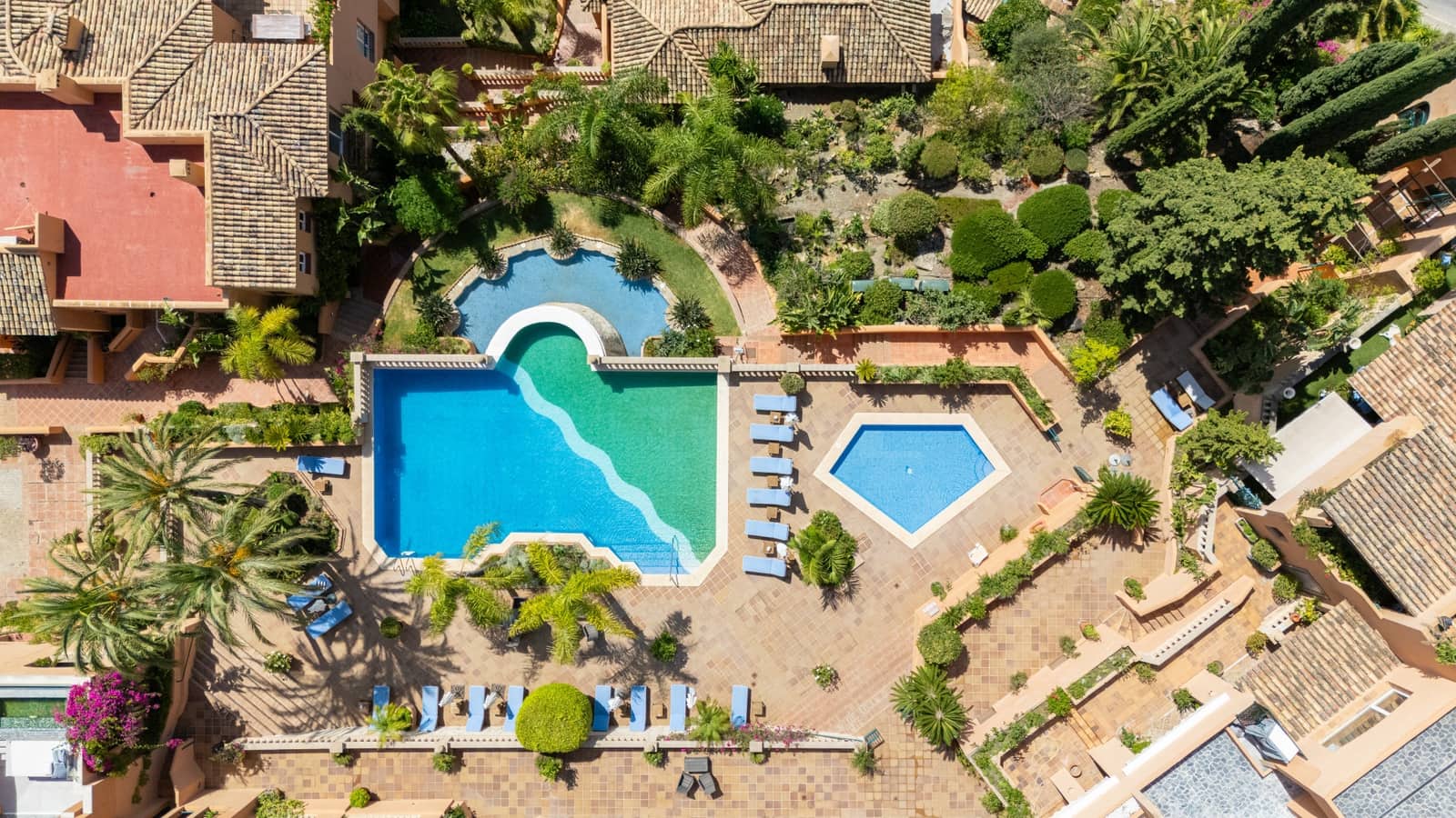 3 bedroom Penthouse for sale in Marbella with pool garage - € 1,125,000 (Ref: 9848708)
