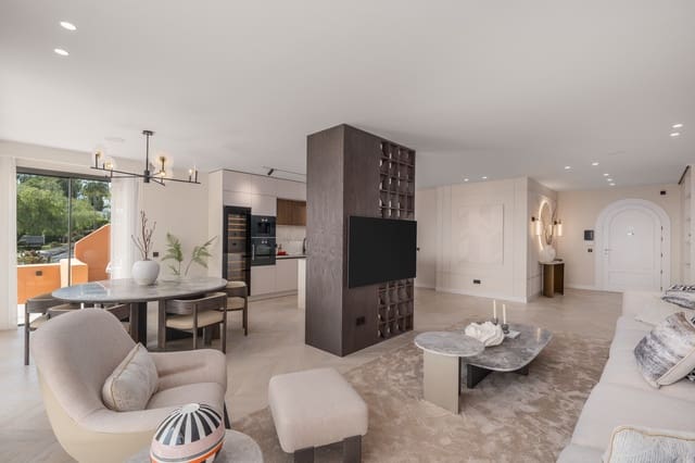 4 soveværelse Lejlighed til salg i Los Naranjos, Marbella med swimmingpool garage - € 2.750.000 (Ref: 9848713)