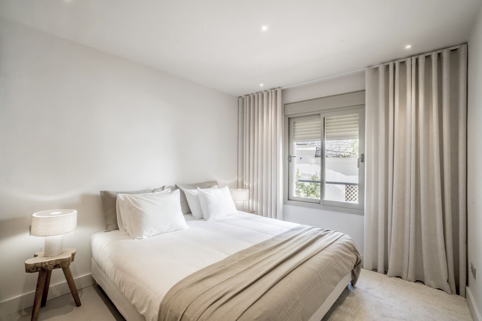 3 bedroom Apartment for sale in Marbella with pool garage - € 1,050,000 (Ref: 9848714)