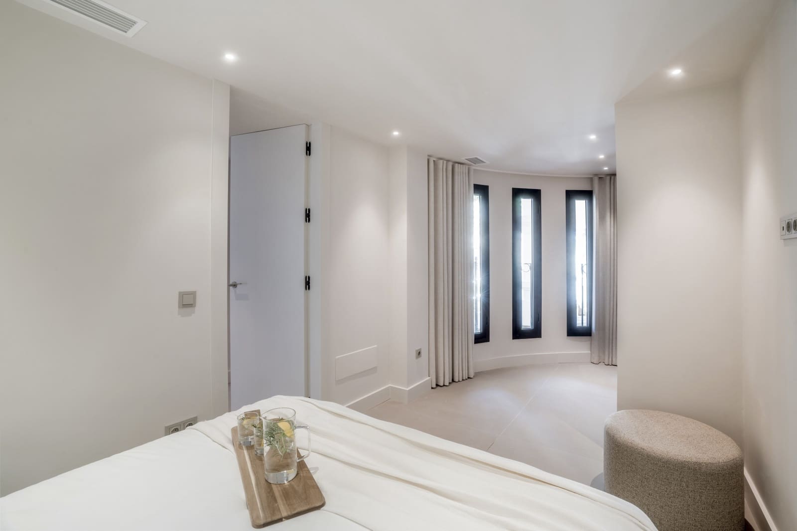 3 bedroom Apartment for sale in Marbella with pool garage - € 1,050,000 (Ref: 9848714)
