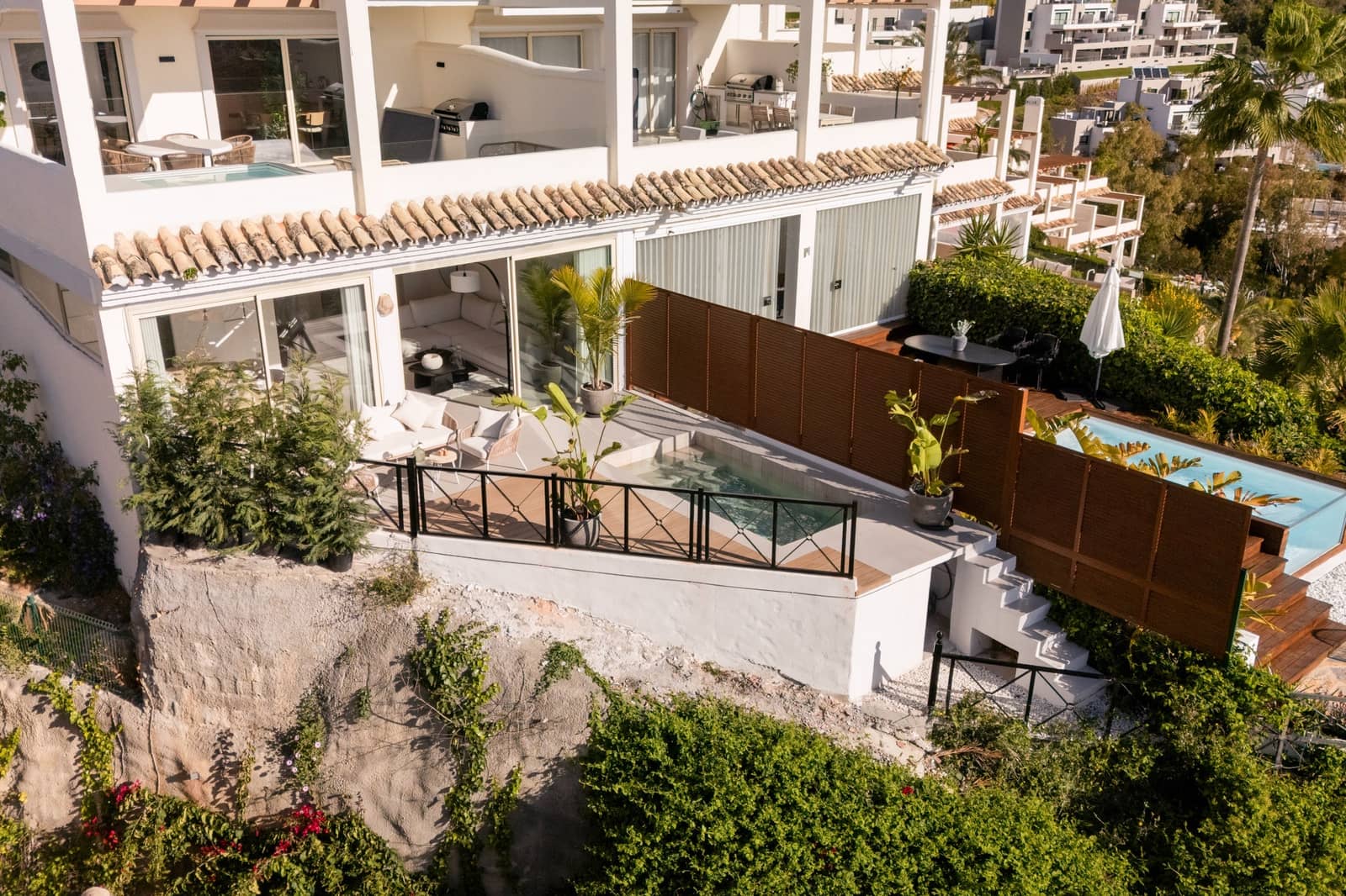3 bedroom Apartment for sale in Marbella with pool garage - € 1,050,000 (Ref: 9848714)