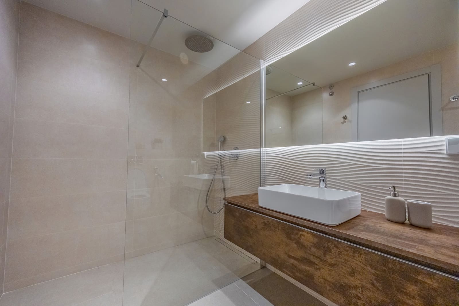 3 bedroom Apartment for sale in Marbella with pool garage - € 1,190,000 (Ref: 9848715)
