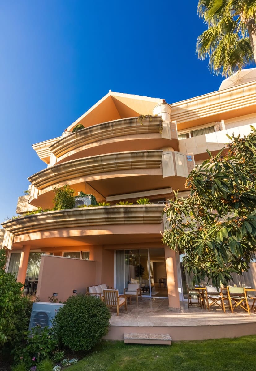3 bedroom Apartment for sale in Marbella with pool garage - € 1,190,000 (Ref: 9848715)