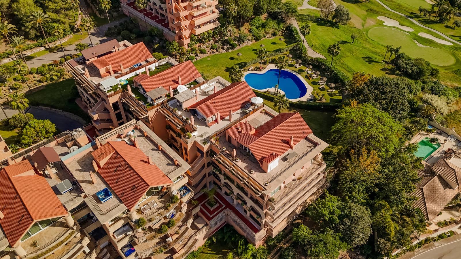 3 bedroom Apartment for sale in Marbella with pool garage - € 1,190,000 (Ref: 9848715)