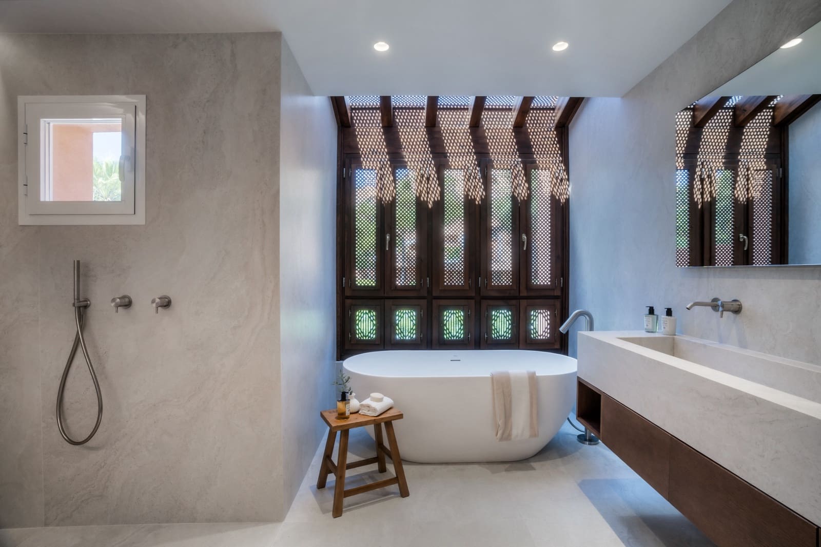 4 bedroom Penthouse for sale in Nueva Andalucia with pool garage - € 1,749,000 (Ref: 9848717)
