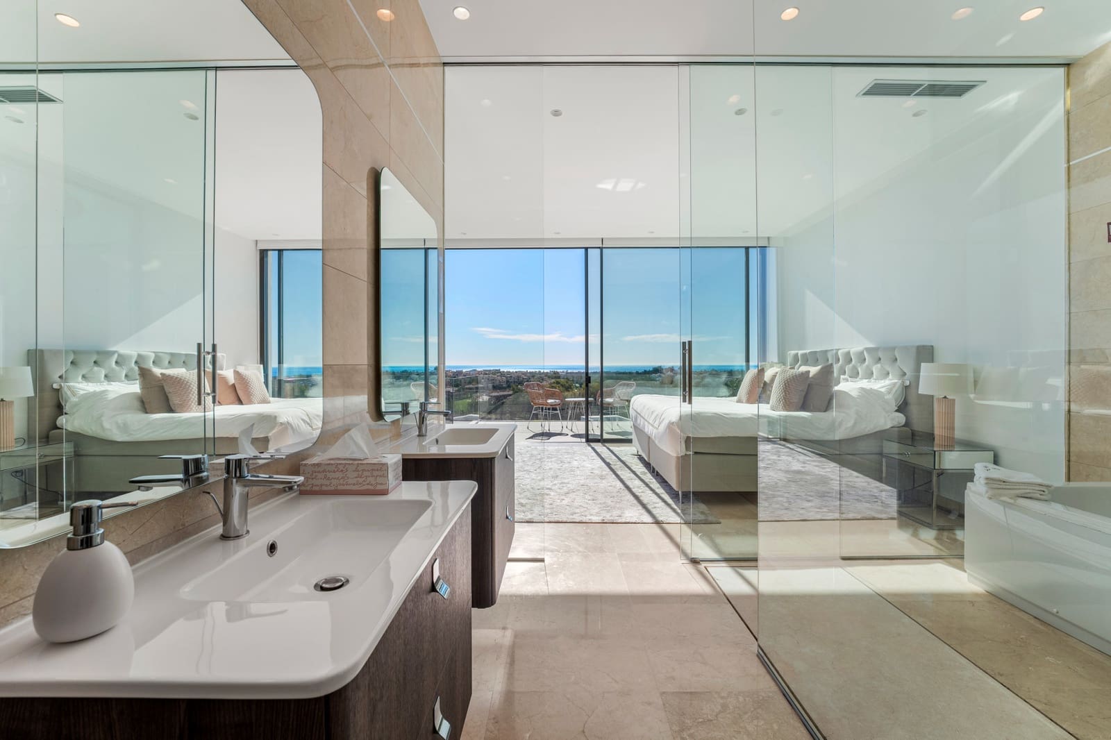 5 sypialnia Willa na sprzedaż w Benahavis z basenem garażem - 3 950 000 € (Ref: 9848727)