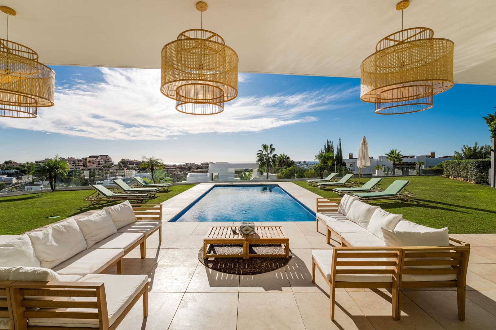5 sypialnia Willa na sprzedaż w Benahavis z basenem garażem - 3 950 000 € (Ref: 9848727)