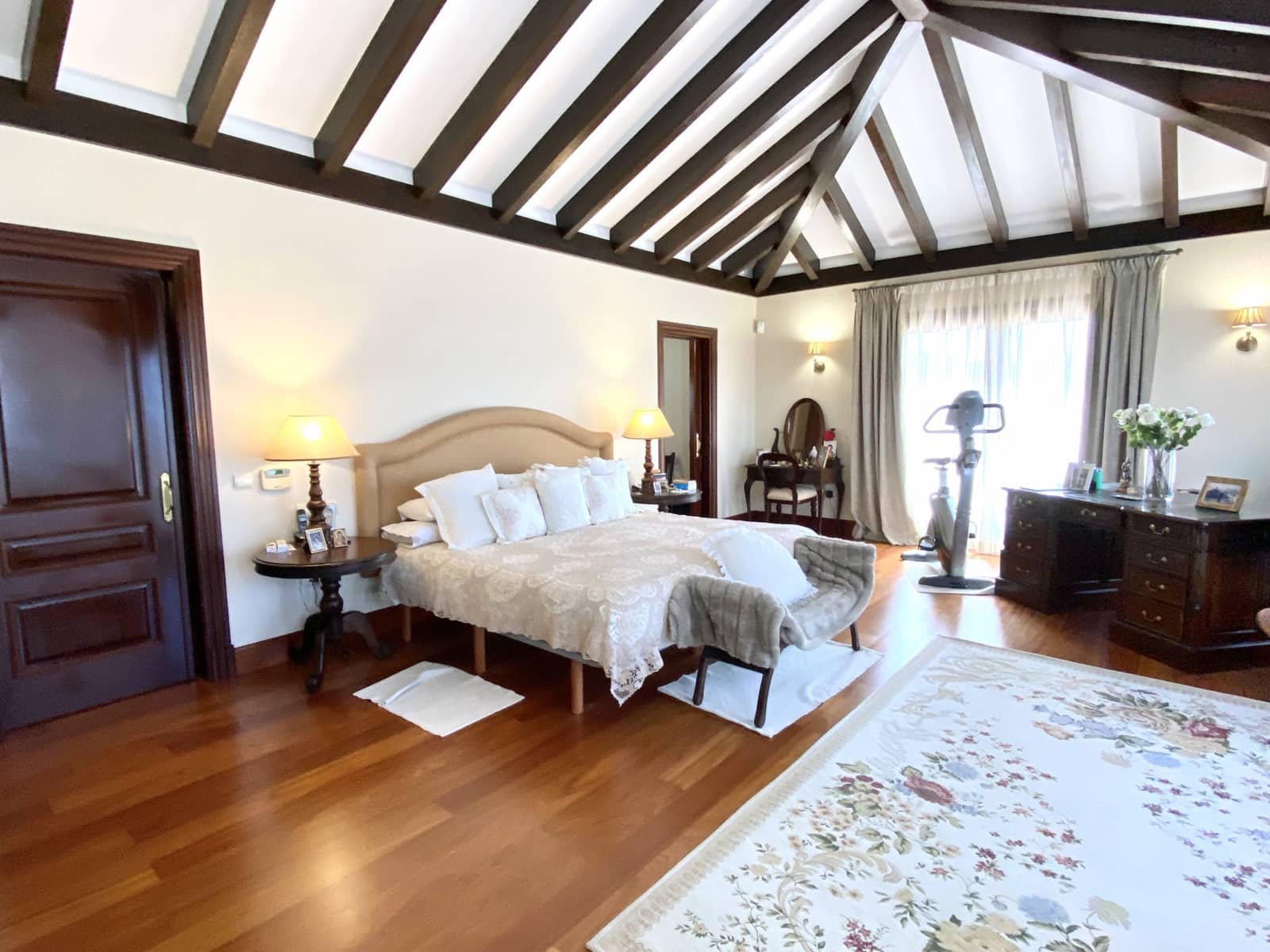 5 soverom Villa til salgs i Benahavis med svømmebasseng garasje - € 3 995 000 (Ref: 9848732)