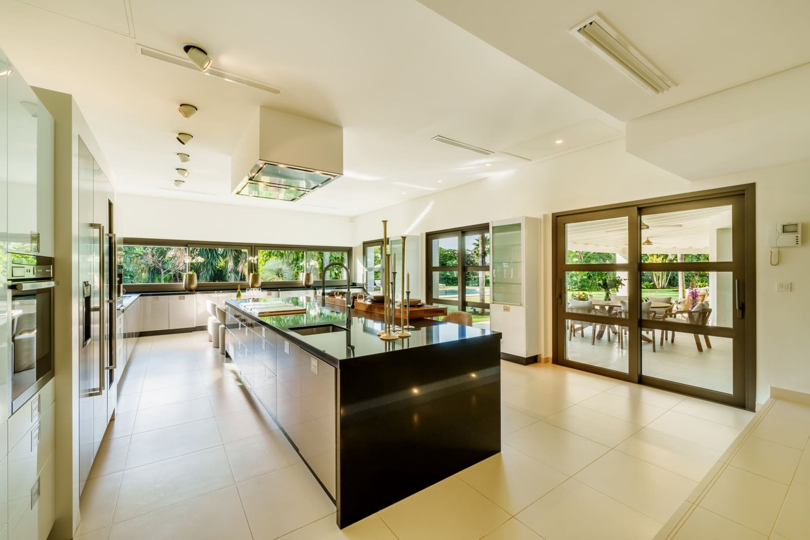 5 quarto Moradia para venda em Marbella com piscina garagem - 6 995 000 € (Ref: 9848734)