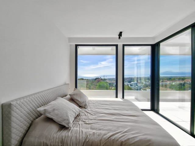 4 soverom Penthouse til salgs i Cabopino - Artola, Marbella med svømmebasseng garasje - € 2 895 000 (Ref: 9848736)
