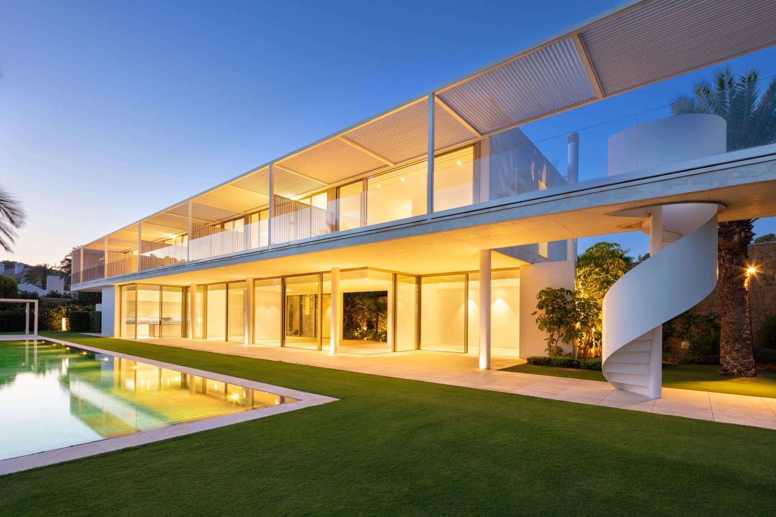 5 bedroom Villa for sale in Casares with pool garage - € 8,700,000 (Ref: 9848749)