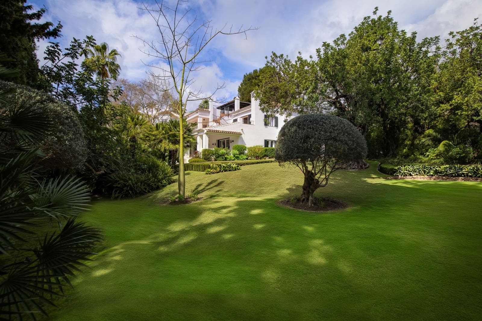 5 Zimmer Villa zu verkaufen in Marbella mit Pool Garage - 4.850.000 € (Ref: 9848752)
