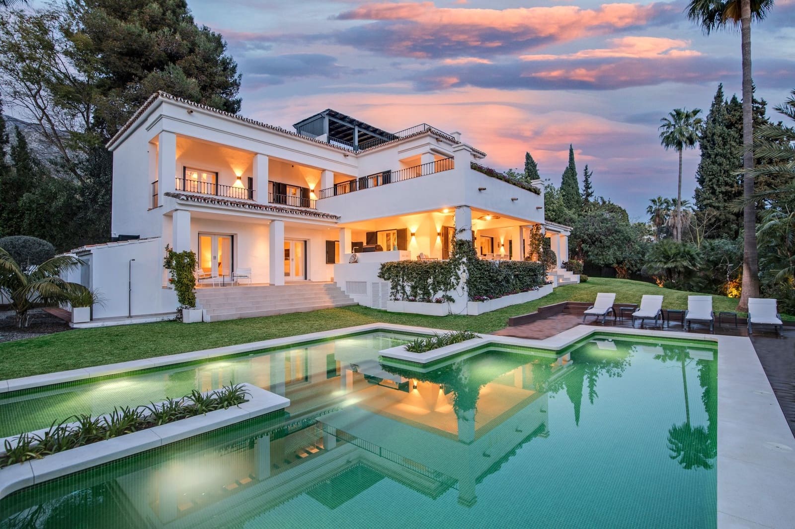 5 Zimmer Villa zu verkaufen in Marbella mit Pool Garage - 4.850.000 € (Ref: 9848752)