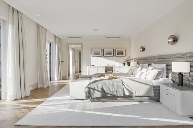 5 quarto Moradia para venda em Las Brisas, Marbella com piscina garagem - 11 750 000 € (Ref: 9848755)