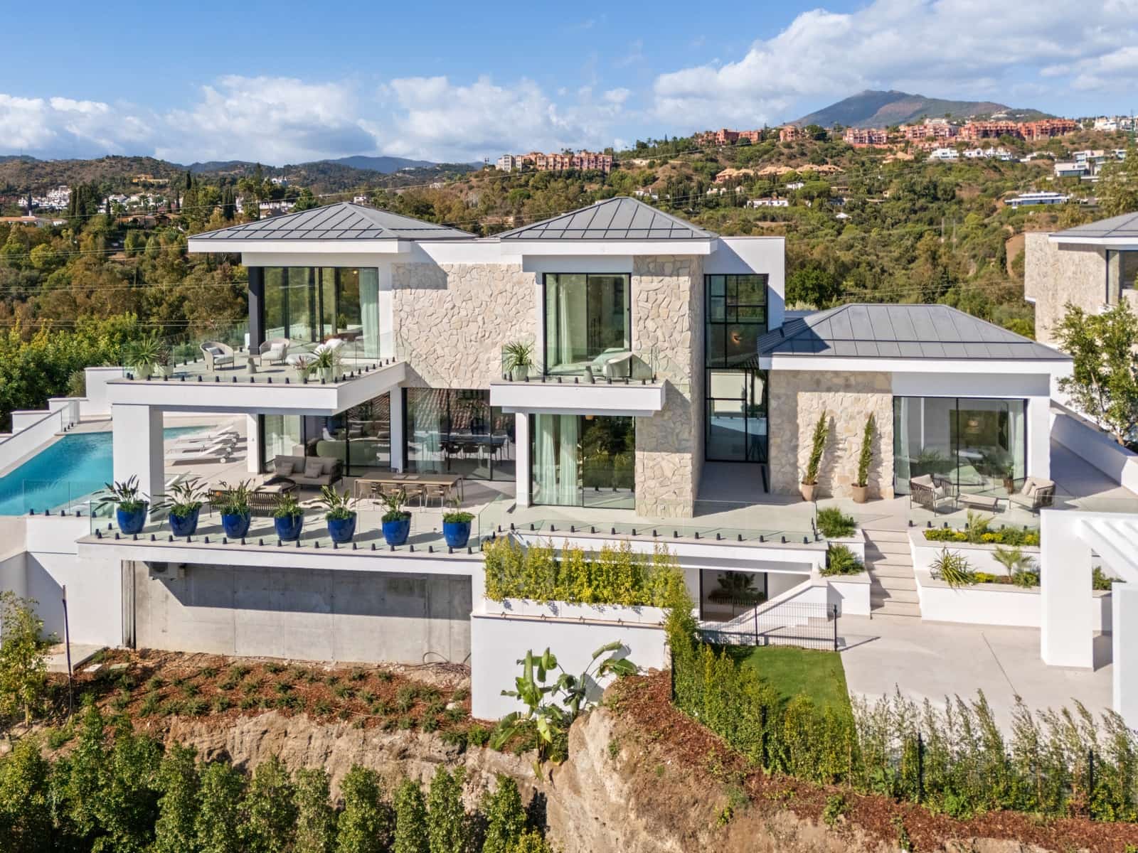 5 sypialnia Willa na sprzedaż w La Quinta z basenem garażem - 5 695 000 € (Ref: 9848762)