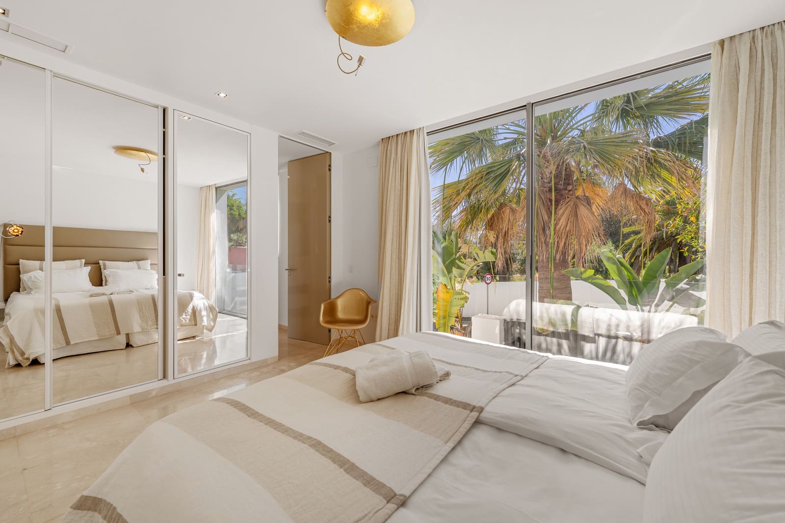 7 quarto Moradia para venda em Marbella com piscina garagem - 7 950 000 € (Ref: 9848764)