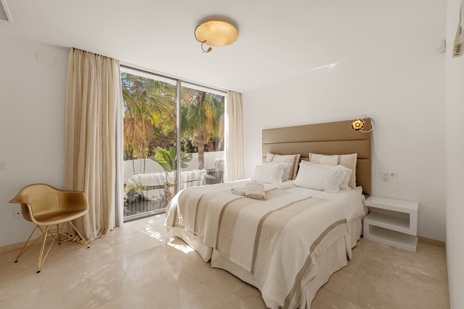 7 quarto Moradia para venda em Marbella com piscina garagem - 7 950 000 € (Ref: 9848764)