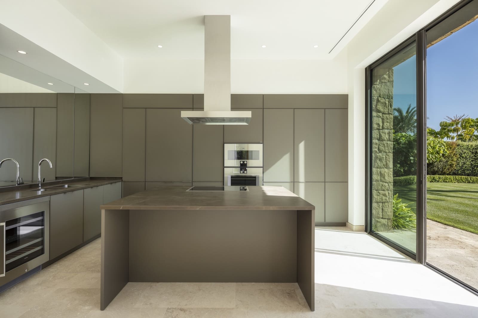 5 bedroom Villa for sale in Casares with pool garage - € 4,800,000 (Ref: 9848771)