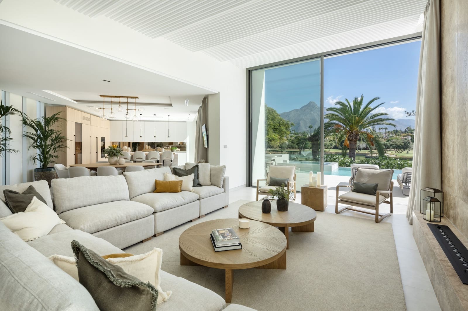 5 quarto Moradia para venda em Marbella com piscina garagem - 7 495 000 € (Ref: 9848776)