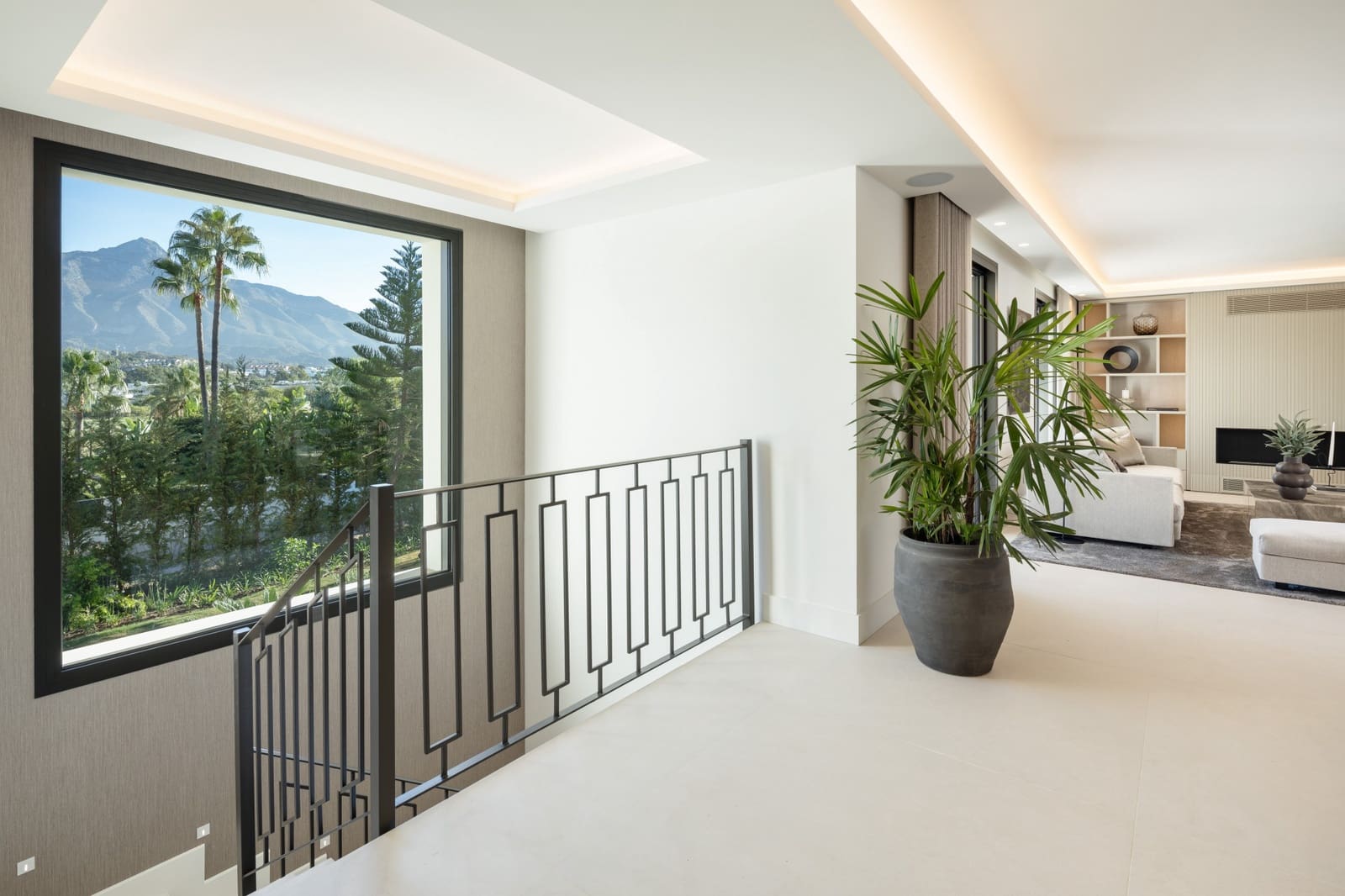 5 quarto Moradia para venda em Marbella com piscina garagem - 5 950 000 € (Ref: 9848777)