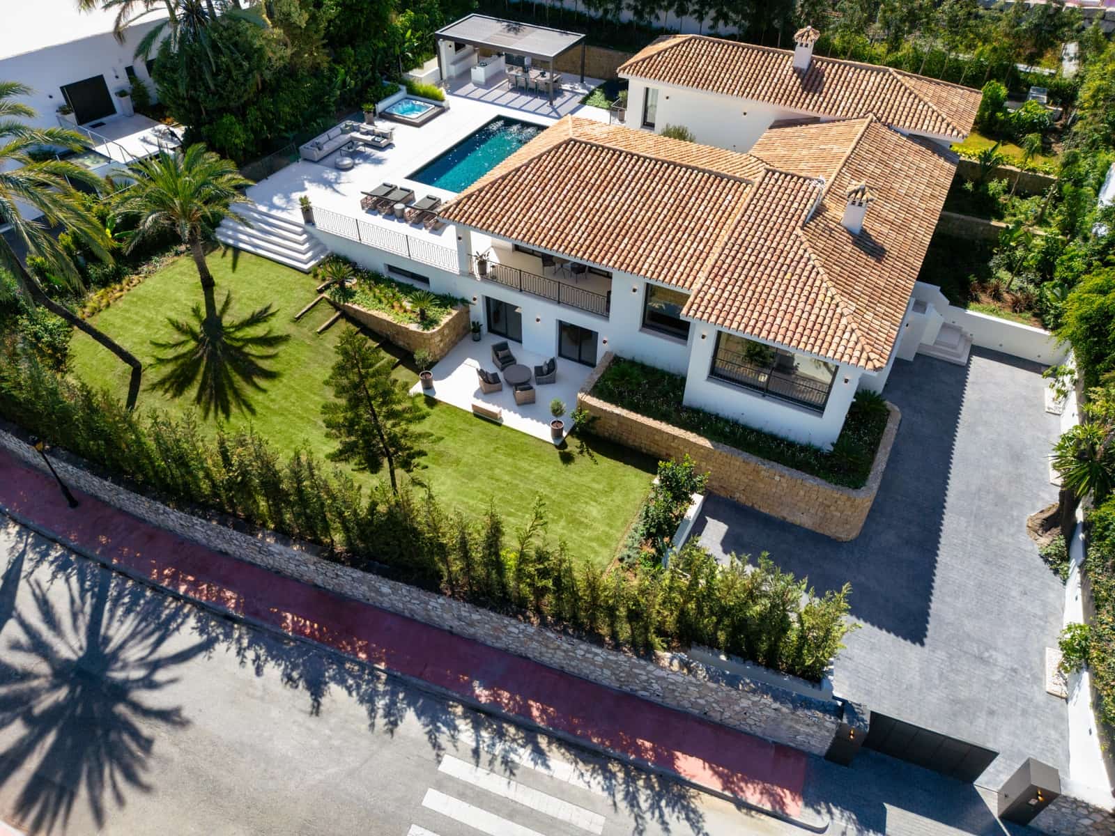 5 quarto Moradia para venda em Marbella com piscina garagem - 5 950 000 € (Ref: 9848777)