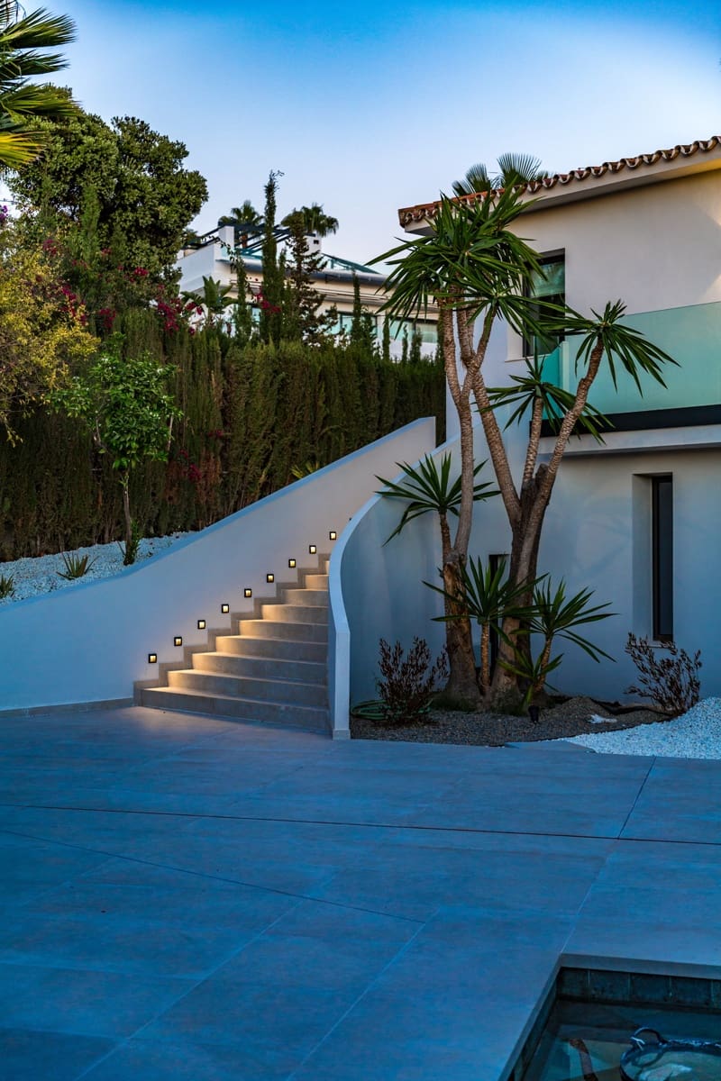 5 sypialnia Willa na sprzedaż w Marbella z basenem garażem - 4 290 000 € (Ref: 9848782)