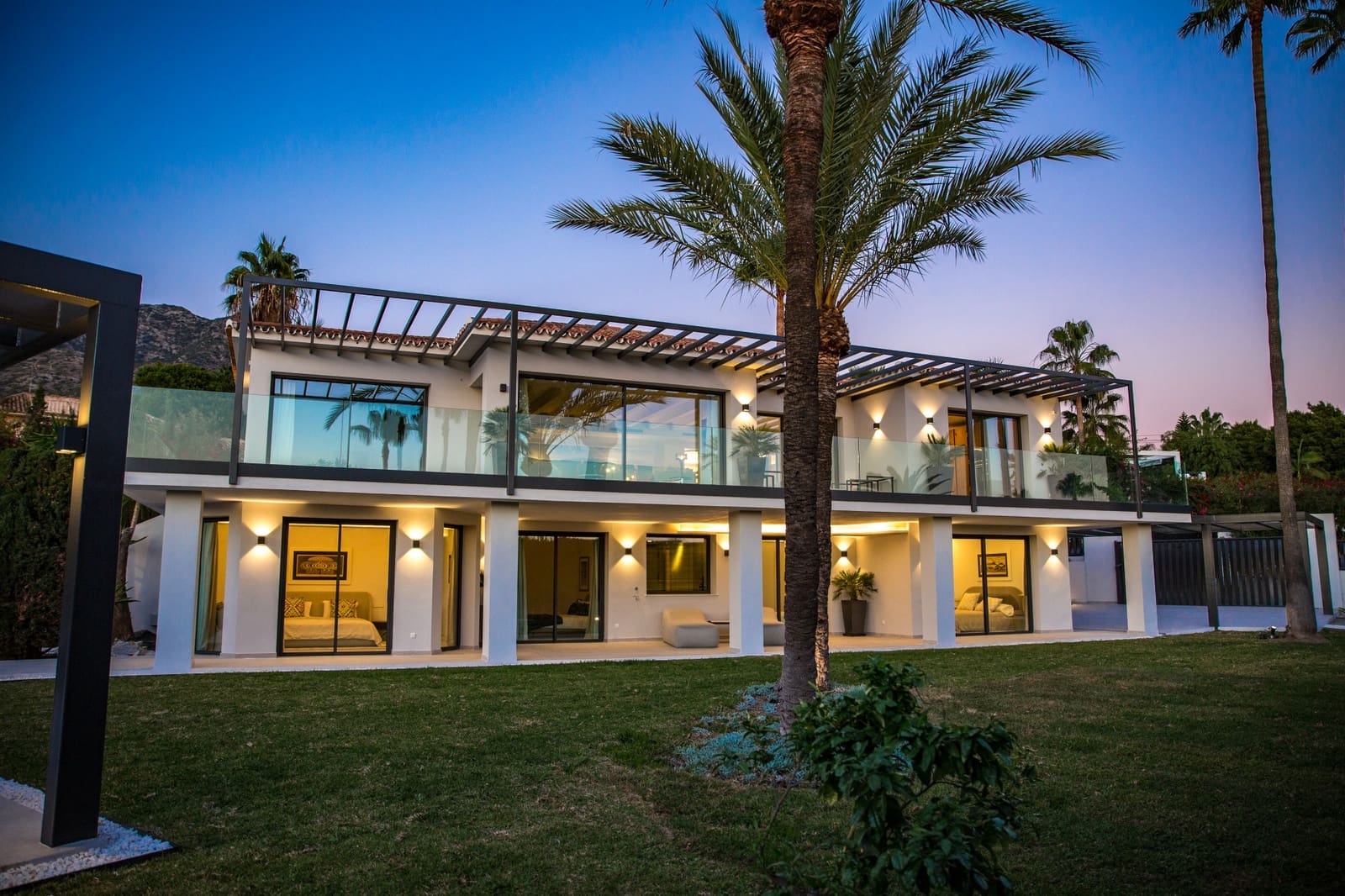 5 sypialnia Willa na sprzedaż w Marbella z basenem garażem - 4 290 000 € (Ref: 9848782)