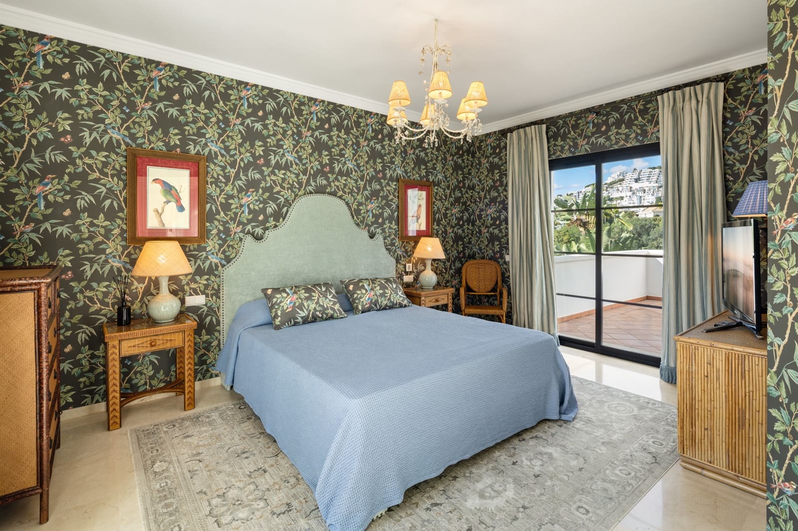 Chalet de 4 habitaciones en Benahavís en venta con piscina garaje - 2.950.000 € (Ref: 9848786)