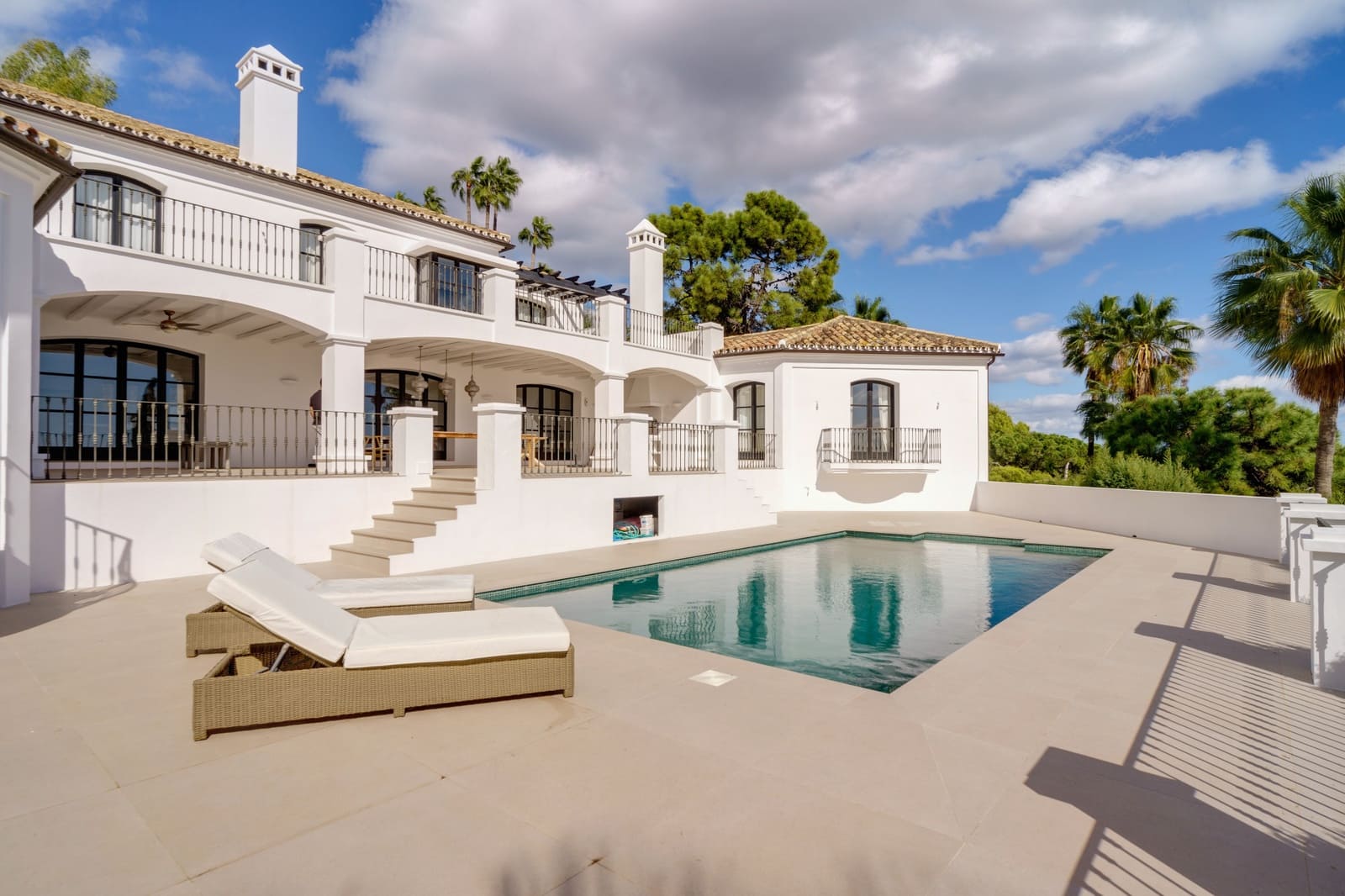 5 bedroom Villa for sale in El Madronal with pool garage - € 6,500,000 (Ref: 9848788)