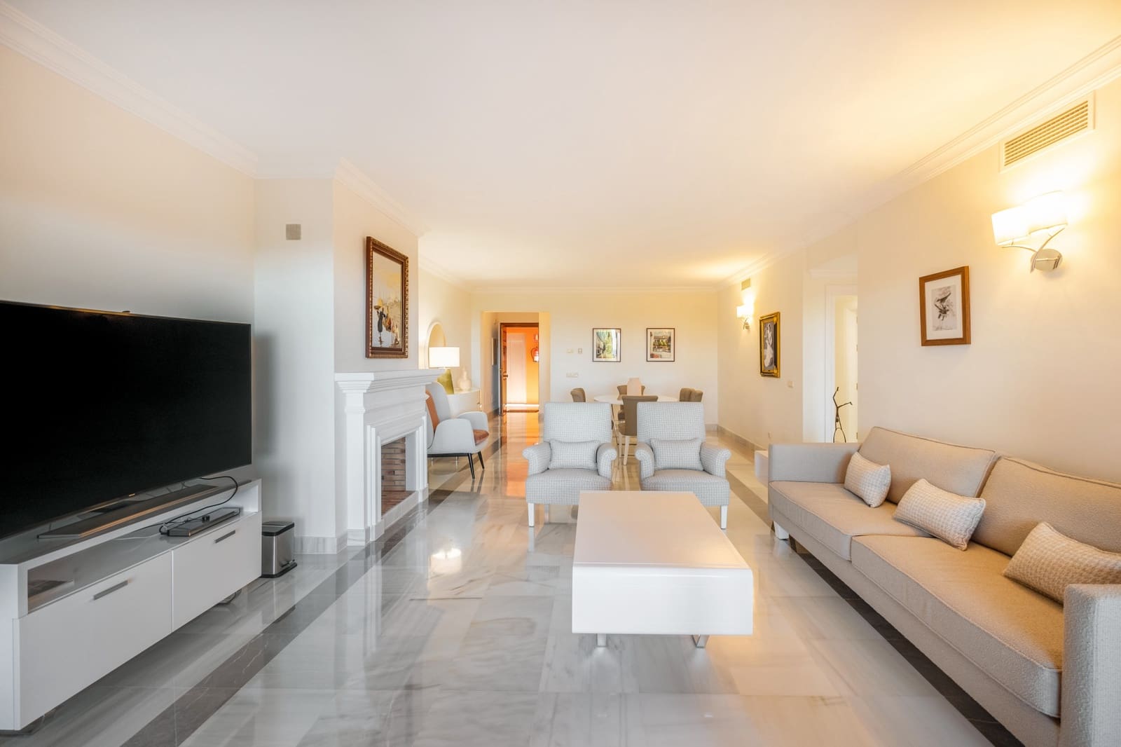 3 bedroom Apartment for sale in Monte Halcones with pool garage - € 875,000 (Ref: 9848789)