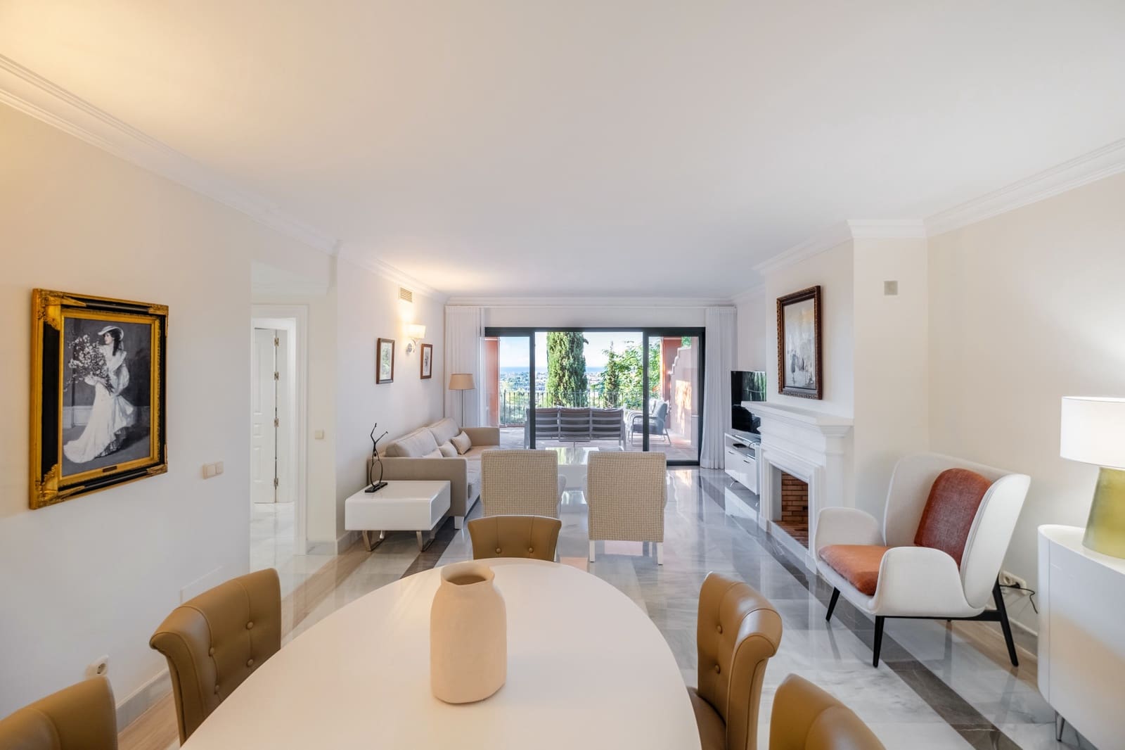 3 bedroom Apartment for sale in Monte Halcones with pool garage - € 875,000 (Ref: 9848789)