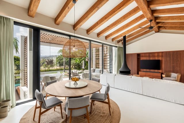 5 soveværelse Villa til salg i Los Naranjos, Marbella med swimmingpool garage - € 4.995.000 (Ref: 9848790)