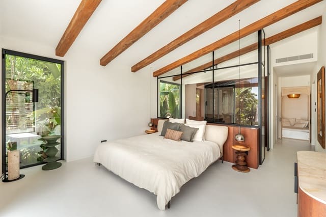 5 soveværelse Villa til salg i Los Naranjos, Marbella med swimmingpool garage - € 4.995.000 (Ref: 9848790)