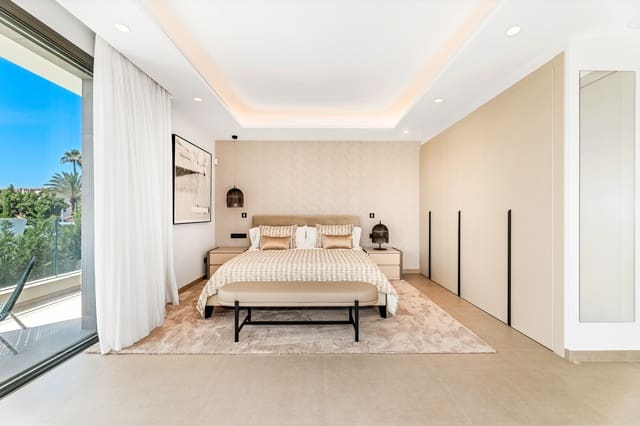 4 quarto Moradia para venda em Los Naranjos, Marbella com piscina garagem - 3 950 000 € (Ref: 9848796)