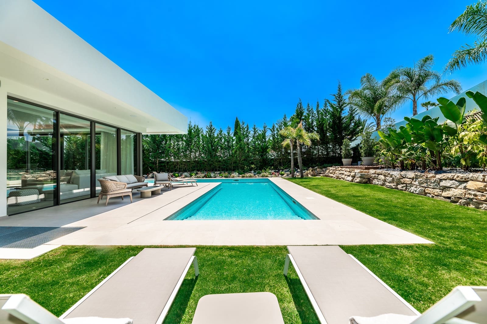 4 soveværelse Villa til salg i Marbella med swimmingpool garage - € 3.950.000 (Ref: 9848796)