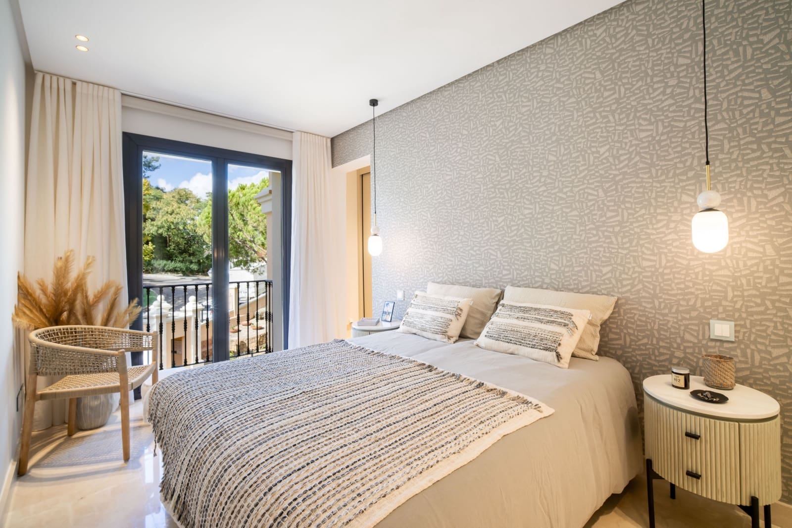 3 sovrum Takvåning till salu i Benahavis med pool garage - 1 375 000 € (Ref: 9848798)