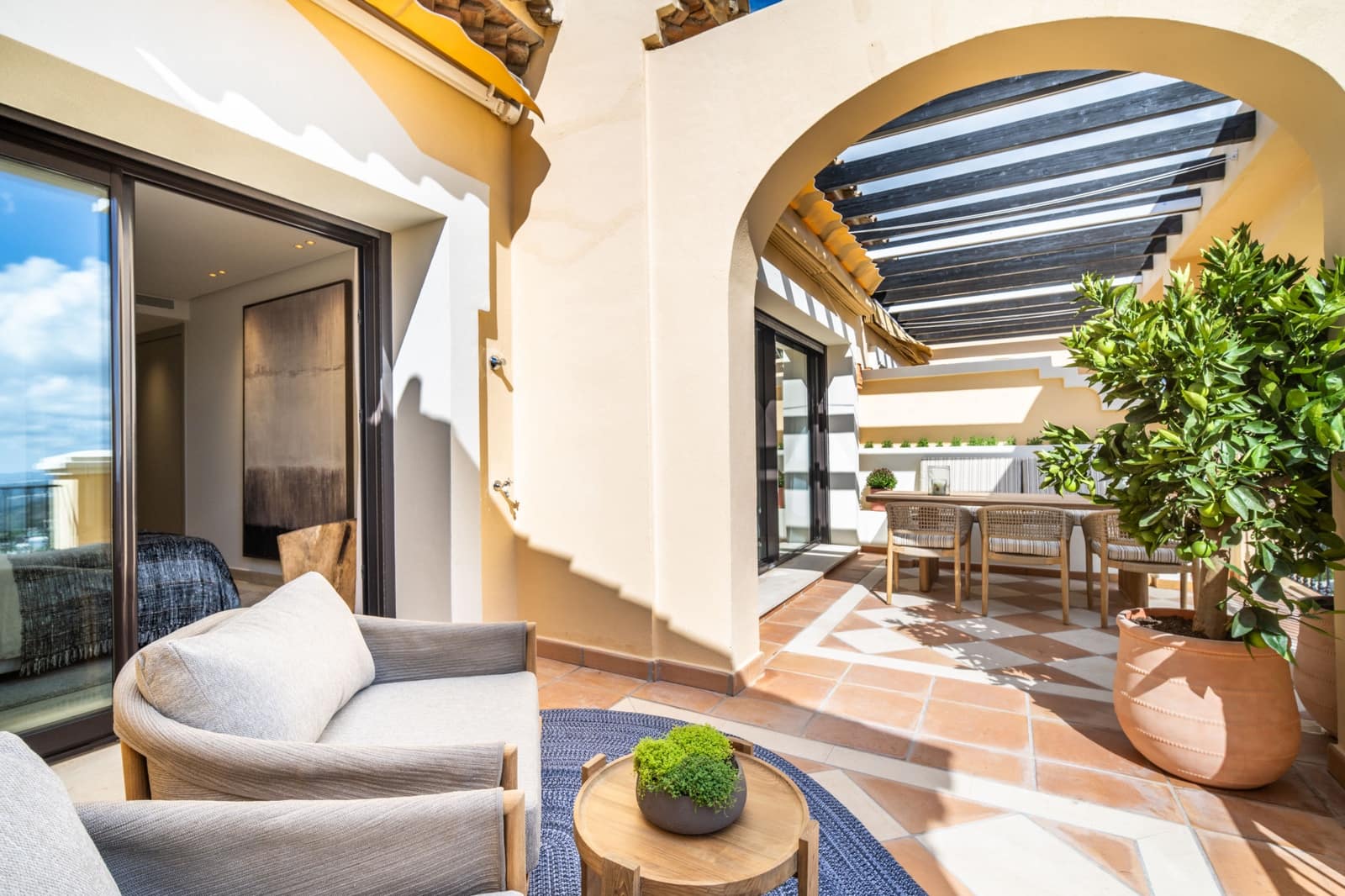 3 sovrum Takvåning till salu i Benahavis med pool garage - 1 375 000 € (Ref: 9848798)