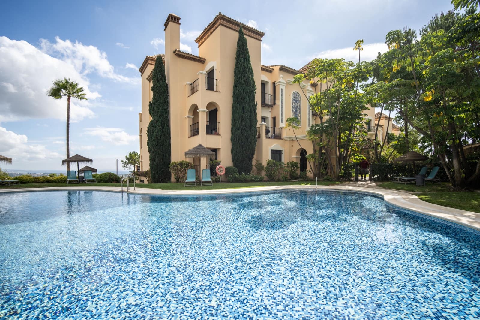 3 sovrum Takvåning till salu i Benahavis med pool garage - 1 375 000 € (Ref: 9848798)