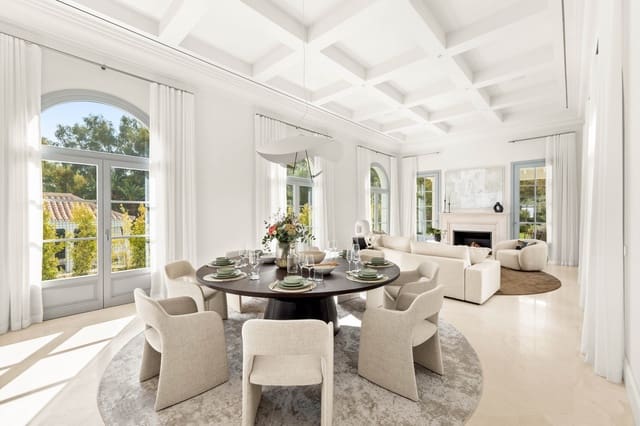 5 soveværelse Villa til salg i Los Naranjos, Marbella med swimmingpool garage - € 4.595.000 (Ref: 9848799)