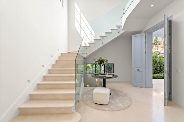 5 soveværelse Villa til salg i Los Naranjos, Marbella med swimmingpool garage - € 4.595.000 (Ref: 9848799)