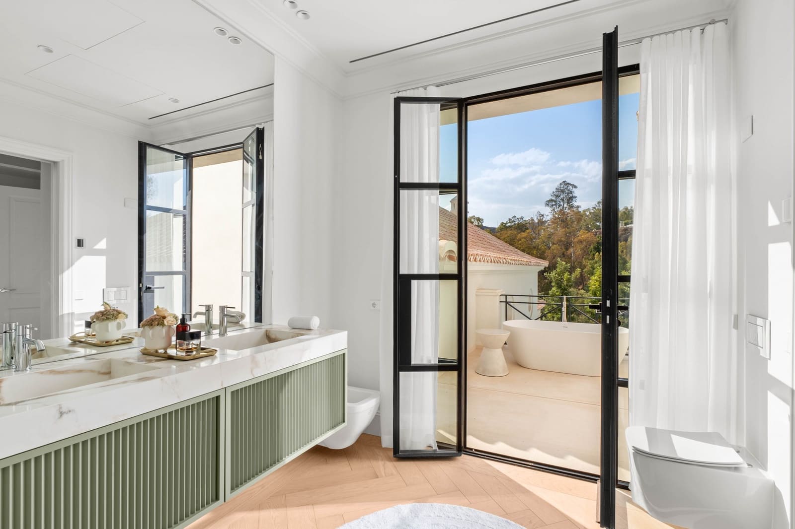 5 sypialnia Willa na sprzedaż w Marbella z basenem garażem - 4 595 000 € (Ref: 9848799)