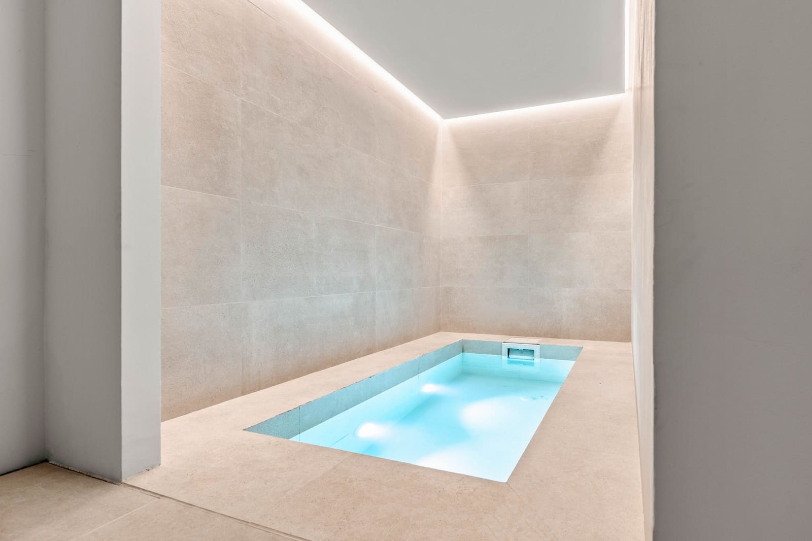 5 sypialnia Willa na sprzedaż w Marbella z basenem garażem - 4 595 000 € (Ref: 9848799)