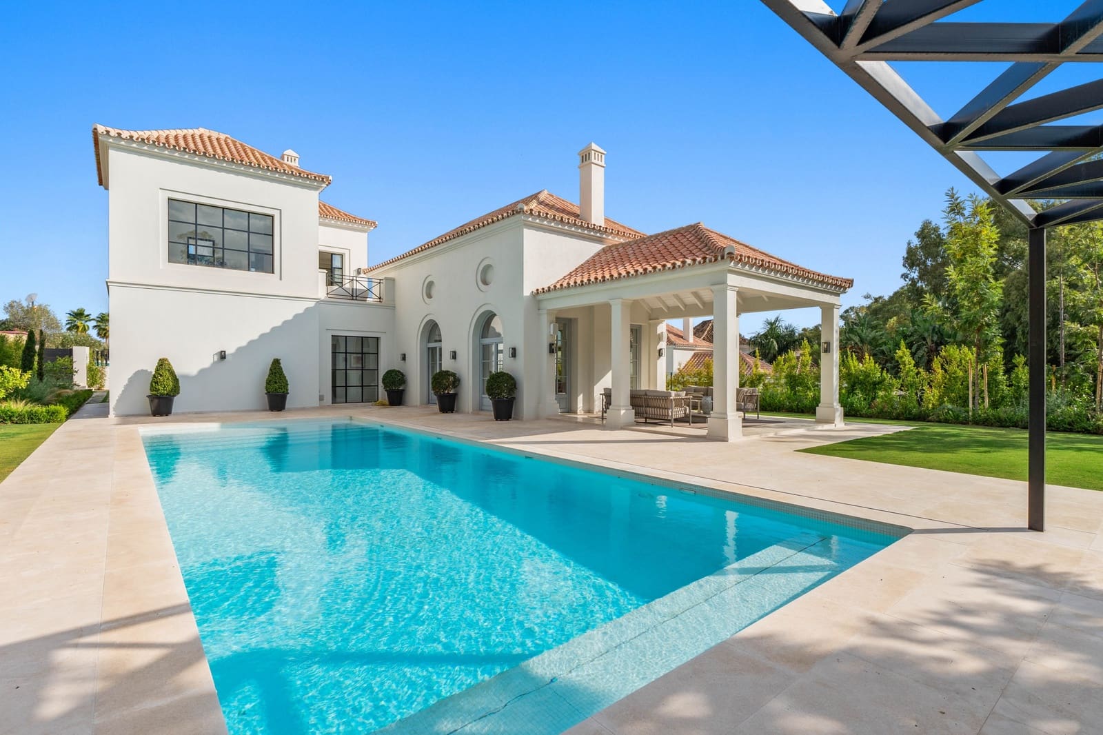 5 sypialnia Willa na sprzedaż w Marbella z basenem garażem - 4 595 000 € (Ref: 9848799)