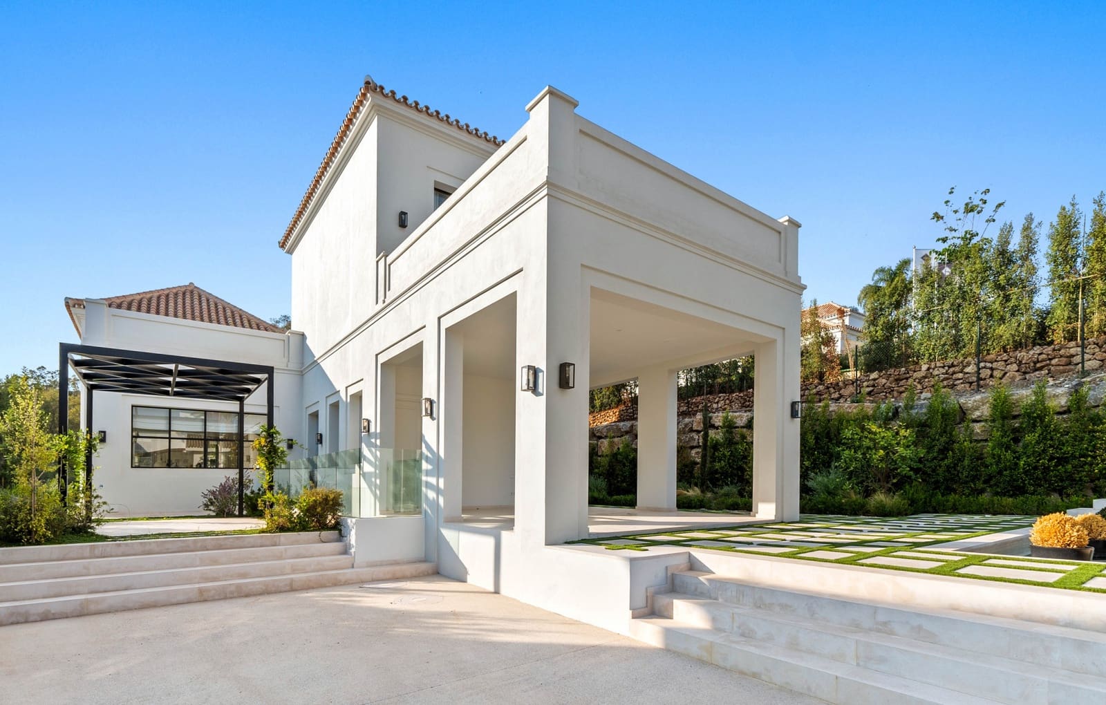 5 sypialnia Willa na sprzedaż w Marbella z basenem garażem - 4 595 000 € (Ref: 9848799)