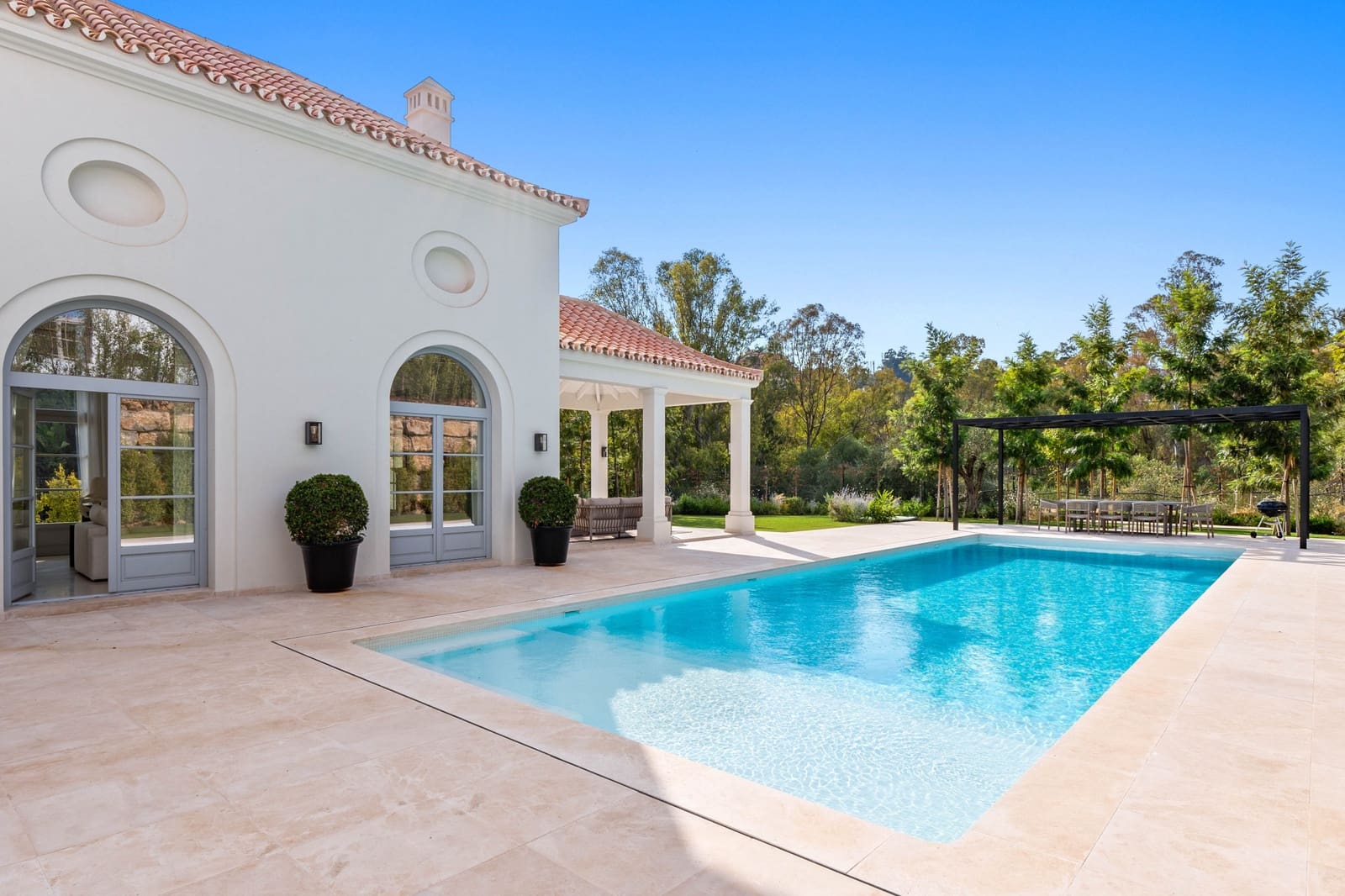 5 sypialnia Willa na sprzedaż w Marbella z basenem garażem - 4 595 000 € (Ref: 9848799)